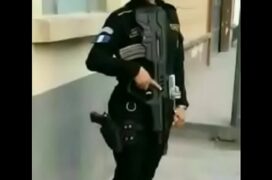 Caiu na net vídeo real de policial militar se masturbando